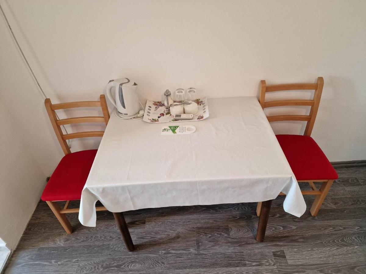 Hotel Sobe I Apartman Vuk Čatrnja Exteriér fotografie